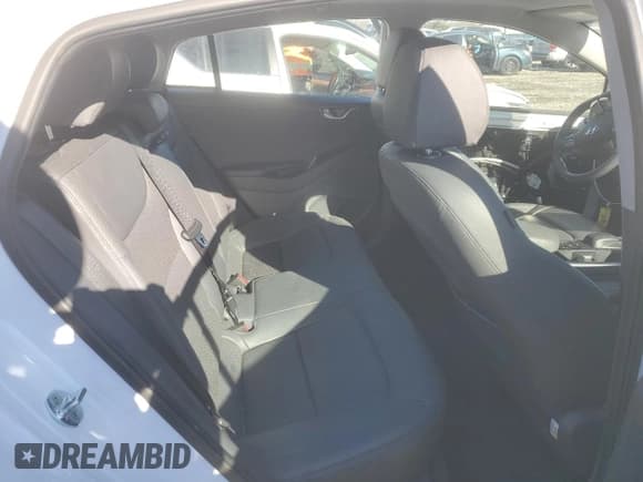✅ 2020 Hyundai Ioniq Limited • VIN: KMHC85LJ5LU070111 • Lot: 89079385. Wystawiony na Copart z przebiegiem Nie podano. Bezpłatny archiwum sprzedaży aukcyjnych z USA i szczegółowy raport historii pojazdu na DreamBid. Zdjęcie 10.