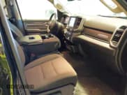 ✅ 2020 Ram 1500 Big Horn • VIN: 1C6SRFBT5LN145803 • Lot: 43396062. Wystawiony na IAAI z przebiegiem 73 983 mil. Bezpłatny archiwum sprzedaży aukcyjnych z USA i szczegółowy raport historii pojazdu na DreamBid. Zdjęcie 5.