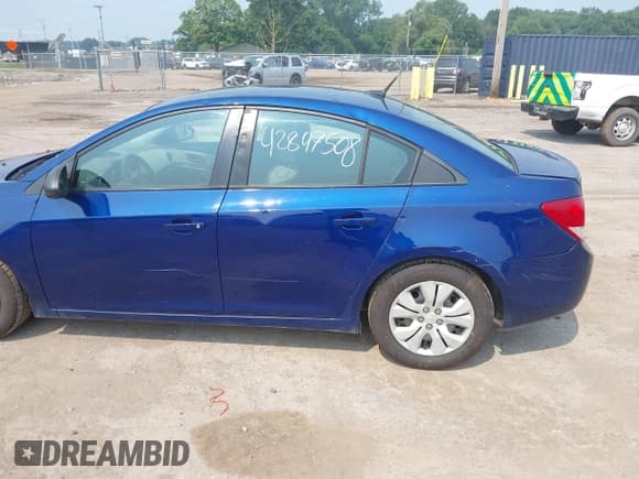✅ 2013 Chevrolet Cruze LS • VIN: 1G1PA5SH6D7164208 • Lot: 42897508. Listed on IAAI with 141,375 mi. Free auction sales archive from the USA and detailed vehicle history report at DreamBid. Image 6.
