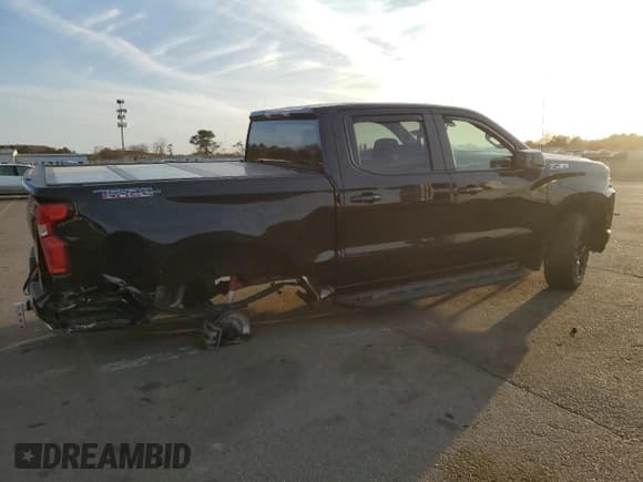 ✅ 2021 Chevrolet Silverado 1500 LT Trail Boss • VIN: 1GCPYFEL3MZ375735 • Lot: 78494534. Wystawiony na Copart z przebiegiem 25 850 mil. Bezpłatny archiwum sprzedaży aukcyjnych z USA i szczegółowy raport historii pojazdu na DreamBid. Zdjęcie 3.