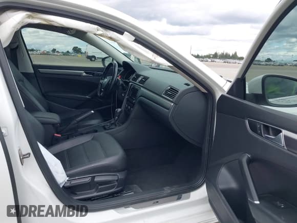 ✅ 2016 Volkswagen Passat S • VIN: 1VWAT7A31GC046374 • Лот: 42244901. Опубликован ранее на IAAI с пробегом 104 196 миль. Бесплатный доступ к архиву аукционных продаж из США и подробный отчёт об истории автомобиля на DreamBid. Изображение 5.