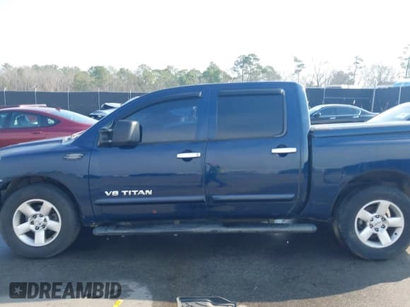 ✅ 2006 Nissan Titan SE • VIN: 1N6BA07A96N568227 • Lot: 41489899. Wystawiony na IAAI z przebiegiem 337 201 mil. Bezpłatny archiwum sprzedaży aukcyjnych z USA i szczegółowy raport historii pojazdu na DreamBid. Zdjęcie 15.