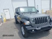 ✅ 2020 Jeep Wrangler Unlimited Black and Tan • VIN: 1C4HJXDG3LW298223 • Lot: 42446032. Wystawiony na IAAI z przebiegiem 17 688 mil. Bezpłatny archiwum sprzedaży aukcyjnych z USA i szczegółowy raport historii pojazdu na DreamBid. Zdjęcie 1.