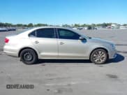 ✅ 2015 Volkswagen Jetta SE • VIN: 3VWD17AJ7FM238509 • Lot: 43698803. Wystawiony na IAAI z przebiegiem 116 651 mil. Bezpłatny archiwum sprzedaży aukcyjnych z USA i szczegółowy raport historii pojazdu na DreamBid. Zdjęcie 13.