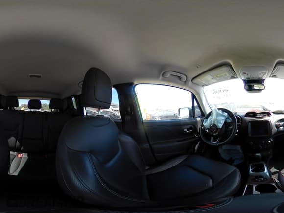 ✅ 2021 Jeep Renegade Limited • VIN: ZACNJDD14MPN34967 • Lot: 43137341. Listed on IAAI with 23,254 mi. Free auction sales archive from the USA and detailed vehicle history report at DreamBid. Image 17.