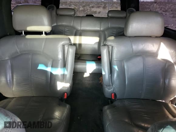 ✅ 2002 Chevrolet Suburban LS • VIN: 3GNEC16T42G306502 • Лот: 80507984. Опубликован ранее на Copart с пробегом 277 514 миль. Бесплатный доступ к архиву аукционных продаж из США и подробный отчёт об истории автомобиля на DreamBid. Изображение 10.