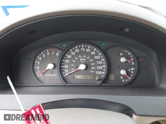 ✅ 2005 Kia Sorento LX • VIN: KNDJD733655418550 • Lot: 42138279. Wystawiony na IAAI z przebiegiem 140 645 mil. Bezpłatny archiwum sprzedaży aukcyjnych z USA i szczegółowy raport historii pojazdu na DreamBid. Zdjęcie 7.