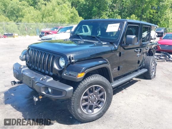 ✅ 2021 Jeep Wrangler Unlimited Sport S • VIN: 1C4HJXDG4MW581070 • Lot: 42178964. Wystawiony na IAAI z przebiegiem 40 001 mil. Bezpłatny archiwum sprzedaży aukcyjnych z USA i szczegółowy raport historii pojazdu na DreamBid. Zdjęcie 2.