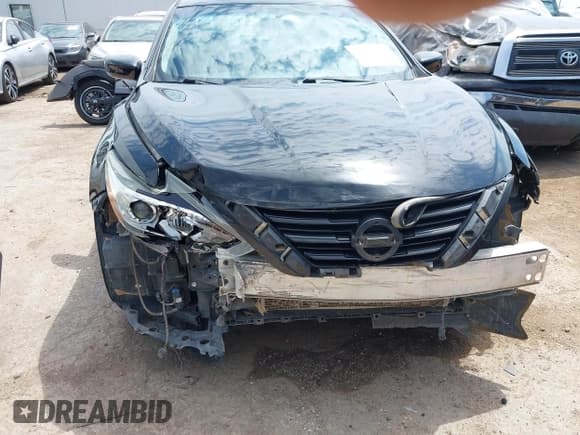 ✅ 2018 Nissan Altima SV • VIN: 1N4AL3AP7JC208231 • Lot: 42948796. Listed on IAAI with 107,242 mi. Free auction sales archive from the USA and detailed vehicle history report at DreamBid. Image 6.