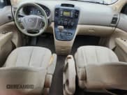 ✅ 2009 Kia Sedona EX • VIN: KNDMB233196314229 • Лот: 83807975. Опубликован ранее на Copart с пробегом 134 916 миль. Бесплатный доступ к архиву аукционных продаж из США и подробный отчёт об истории автомобиля на DreamBid. Изображение 8.