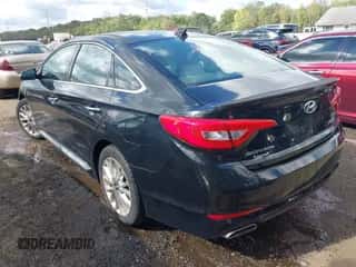 2015 Hyundai Sonata Sport z VIN 5NPE34AF5FH070046, wystawiony jako IAAI lot #43326808 z przebiegiem 45 815 mil mil oraz . Historia ofert i sprzedaży dostępna na DreamBid. Obrazek 3.