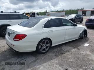✅ 2017 Mercedes-Benz E 300 Luxury • VIN: WDDZF4KB8HA032427 • Lot: 43347334. Wystawiony na IAAI z przebiegiem 101 377 mil. Bezpłatny archiwum sprzedaży aukcyjnych z USA i szczegółowy raport historii pojazdu na DreamBid. Zdjęcie 4.