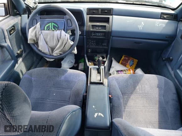 ✅ 1992 Dodge Shadow • VIN: 1B3XP48KXNN262238 • Lot: 61809755. Listed on Copart with 108,984 mi. Free auction sales archive from the USA and detailed vehicle history report at DreamBid. Image 8.