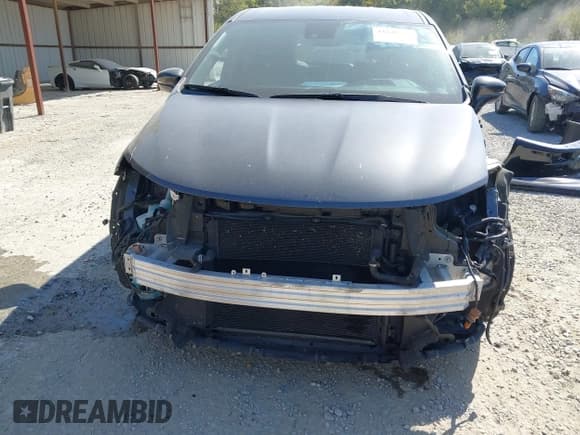 ✅ 2022 Chrysler Pacifica Hybrid Touring L • VIN: 2C4RC1L77NR212470 • Lot: 43245111. Listed on IAAI with 67,490 mi. Free auction sales archive from the USA and detailed vehicle history report at DreamBid. Image 13.