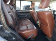 ✅ 2009 Jeep Commander Limited • VIN: 1J8HG58T19C554503 • Лот: 80999924. Опубликован ранее на Copart с пробегом 126 101 миль. Бесплатный доступ к архиву аукционных продаж из США и подробный отчёт об истории автомобиля на DreamBid. Изображение 11.