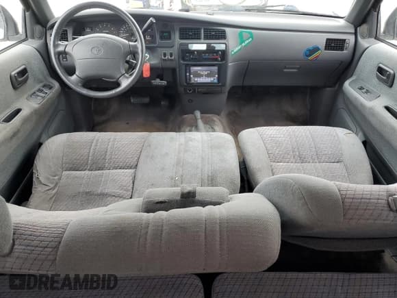 ✅ 1996 Toyota T100 SR5 • VIN: JT4UN24D5T0033088 • Лот: 81346424. Опубликован ранее на Copart с пробегом 293 930 миль. Бесплатный доступ к архиву аукционных продаж из США и подробный отчёт об истории автомобиля на DreamBid. Изображение 8.