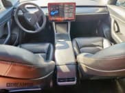 ✅ 2020 Tesla Model 3 Standard Range Plus • VIN: 5YJ3E1EA5LF743846 • Lot: 89911795. Wystawiony na Copart z przebiegiem 68 441 mil. Bezpłatny archiwum sprzedaży aukcyjnych z USA i szczegółowy raport historii pojazdu na DreamBid. Zdjęcie 8.