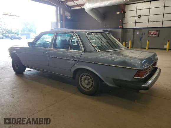 ✅ 1985 Mercedes-Benz 300 • VIN: WDBAB33C7FA271399 • Lot: 60481895. Listed on Copart with 149,286 mi. Free auction sales archive from the USA and detailed vehicle history report at DreamBid. Image 2.