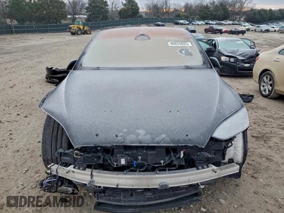 ✅ 2022 Tesla Model X Plaid • VIN: 7SAXCBE62NF333195 • Lot: 95624025. Wystawiony na Copart z przebiegiem 56 052 mil. Bezpłatny archiwum sprzedaży aukcyjnych z USA i szczegółowy raport historii pojazdu na DreamBid. Zdjęcie 5.