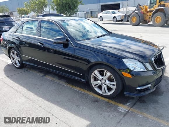 ✅ 2013 Mercedes-Benz E 350 Luxury • VIN: WDDHF5KB5DA752604 • Lot: 43654639. Wystawiony na IAAI z przebiegiem 158 215 mil. Bezpłatny archiwum sprzedaży aukcyjnych z USA i szczegółowy raport historii pojazdu na DreamBid. Zdjęcie 1.