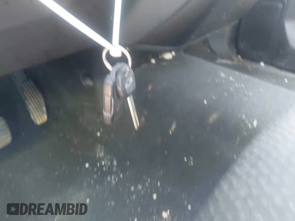 ✅ 2021 Chevrolet Silverado 1500 Custom • VIN: 3GCPYBEK7MG211744 • Lot: 43154859. Listed on IAAI with 133,939 mi. Free auction sales archive from the USA and detailed vehicle history report at DreamBid. Image 11.