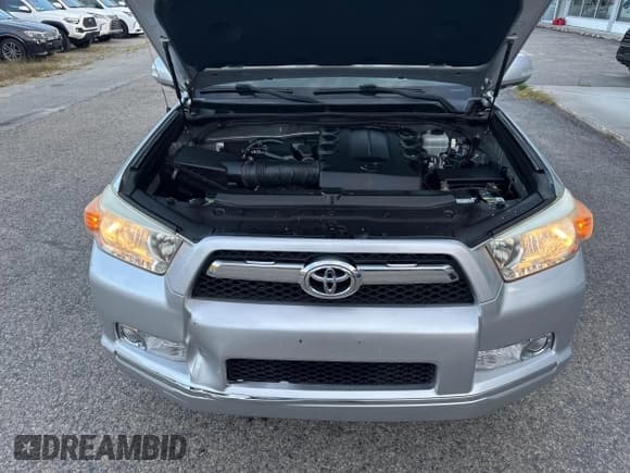 ✅ 2011 Toyota 4Runner Trail • VIN: JTEBU5JR7B5052301 • Lot: 43411443. Wystawiony na IAAI z przebiegiem 83 029 mil. Bezpłatny archiwum sprzedaży aukcyjnych z USA i szczegółowy raport historii pojazdu na DreamBid. Zdjęcie 10.