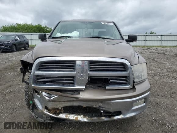 ✅ 2009 Dodge 1500 SLT • VIN: 1D3HV13T09S760034 • Lot: 56742665. Wystawiony na Copart z przebiegiem 201 544 mil. Bezpłatny archiwum sprzedaży aukcyjnych z USA i szczegółowy raport historii pojazdu na DreamBid. Zdjęcie 5.