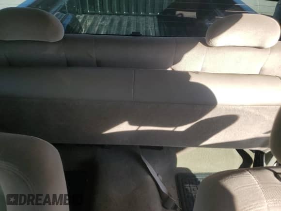 2004 GMC Sierra 1500 SLE с VIN 2GTEC19T641209902, выставлен на аукционе Copart как лот 89800795 с пробегом 141 984 миль миль и Списание • Salvage title. История ставок и продаж доступна на DreamBid. Изображение 10.