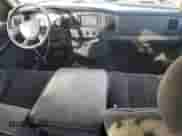 2004 Dodge 3500 SLT z VIN 3D7LU38C94G182368, wystawiony jako Copart lot #77501784 z przebiegiem 296 538 mil mil oraz Czysty tytuł • Clean title. Historia ofert i sprzedaży dostępna na DreamBid. Obrazek 8.