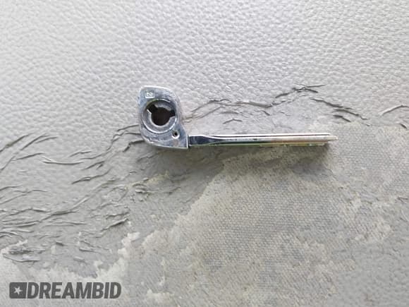 ✅ 2017 Hyundai Sonata 2.4L • VIN: 5NPE24AFXHH504211 • Лот: 43181523. Опубликован ранее на IAAI с пробегом 176 261 миль. Бесплатный доступ к архиву аукционных продаж из США и подробный отчёт об истории автомобиля на DreamBid. Изображение 11.