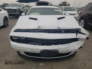 ✅ 2015 Dodge Challenger R/T • VIN: 2C3CDZAT2FH722965 • Lot: 68268703. Wystawiony na Copart z przebiegiem 133 094 mil. Bezpłatny archiwum sprzedaży aukcyjnych z USA i szczegółowy raport historii pojazdu na DreamBid. Zdjęcie 5.