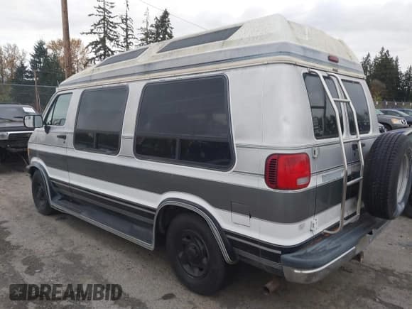 ✅ 1994 Dodge Cargo • VIN: 2B6HB21Y9RK537639 • Лот: 43531422. Опубликован ранее на IAAI с пробегом 92 096 миль. Бесплатный доступ к архиву аукционных продаж из США и подробный отчёт об истории автомобиля на DreamBid. Изображение 3.