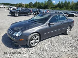 ✅ 2008 Mercedes-Benz CLK 350 • VIN: WDBTK56F98T089575 • Lot: 84740895. Wystawiony na Copart z przebiegiem 104 749 mil. Bezpłatny archiwum sprzedaży aukcyjnych z USA i szczegółowy raport historii pojazdu na DreamBid. Zdjęcie 1.