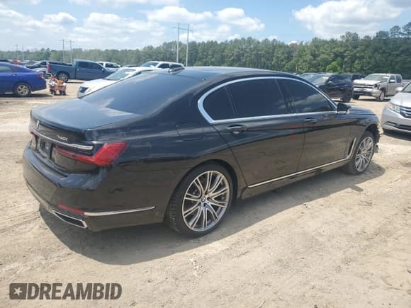 ✅ 2022 BMW 7 Series 740i • VIN: WBA7T2C06NCJ48203 • Лот: 54183325. Опубликован ранее на Copart с пробегом Не указан. Бесплатный доступ к архиву аукционных продаж из США и подробный отчёт об истории автомобиля на DreamBid. Изображение 3.