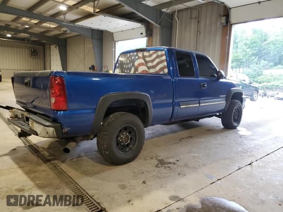 ✅ 2003 Chevrolet Silverado 2500HD LS • VIN: 1GCHC29U03E169549 • Лот: 61552235. Опубликован ранее на Copart с пробегом 364 288 миль. Бесплатный доступ к архиву аукционных продаж из США и подробный отчёт об истории автомобиля на DreamBid. Изображение 3.