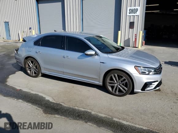 ✅ 2017 Volkswagen Passat R-Line • VIN: 1VWDT7A37HC059161 • Lot: 81884905. Listed on Copart with 130,992 mi. Free auction sales archive from the USA and detailed vehicle history report at DreamBid. Image 4.