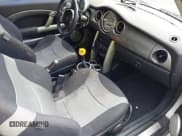 ✅ 2002 MINI Hardtop S • VIN: WMWRE33492TD53038 • Lot: 42994217. Wystawiony na IAAI z przebiegiem Nie podano. Bezpłatny archiwum sprzedaży aukcyjnych z USA i szczegółowy raport historii pojazdu na DreamBid. Zdjęcie 5.