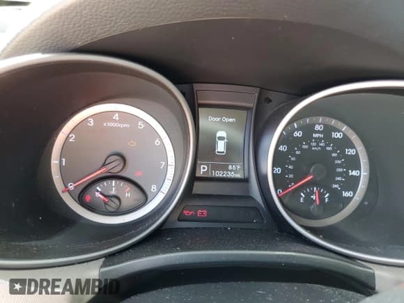 ✅ 2016 Hyundai Santa Fe • VIN: 5XYZTDLB2GG331279 • Лот: 55819724. Опубликован ранее на Copart с пробегом 102 235 миль. Бесплатный доступ к архиву аукционных продаж из США и подробный отчёт об истории автомобиля на DreamBid. Изображение 9.