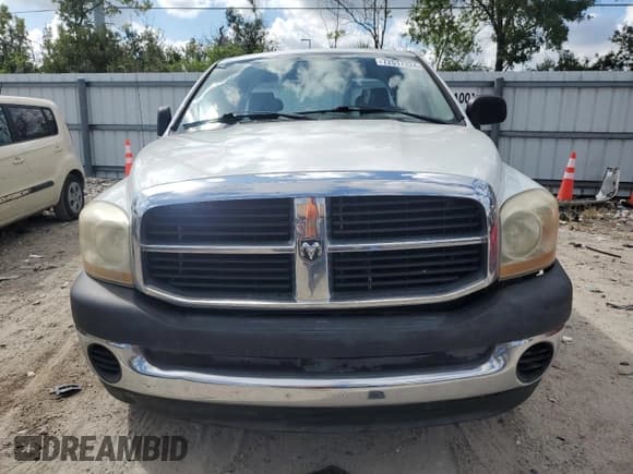 ✅ 2006 Dodge 1500 ST • VIN: 1D7HA18N76S653157 • Лот: 72517324. Опубликован ранее на Copart с пробегом 152 967 миль. Бесплатный доступ к архиву аукционных продаж из США и подробный отчёт об истории автомобиля на DreamBid. Изображение 5.