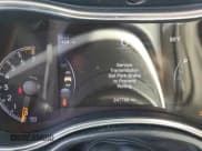 ✅ 2016 Jeep Grand Cherokee Limited • VIN: 1C4RJFBG2GC422720 • Lot: 84625905. Wystawiony na Copart z przebiegiem 247 766 mil. Bezpłatny archiwum sprzedaży aukcyjnych z USA i szczegółowy raport historii pojazdu na DreamBid. Zdjęcie 9.