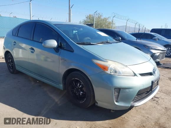 ✅ 2015 Toyota Prius Three • VIN: JTDKN3DU2F1969861 • Lot: 43453408. Listed on IAAI with 235,170 mi. Free auction sales archive from the USA and detailed vehicle history report at DreamBid. Image 1.