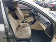 ✅ 2010 Hyundai Sonata GLS • VIN: 5NPET4AC2AH636145 • Lot: 43520735. Wystawiony na IAAI z przebiegiem 237 328 mil. Bezpłatny archiwum sprzedaży aukcyjnych z USA i szczegółowy raport historii pojazdu na DreamBid. Zdjęcie 5.