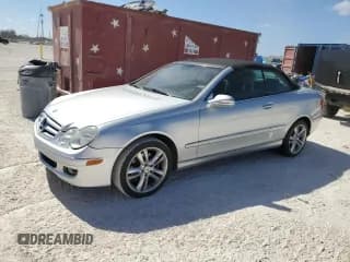 ✅ 2007 Mercedes-Benz CLK 350 • VIN: WDBTK56FX7F206030 • Lot: 77271194. Wystawiony na Copart z przebiegiem 155 157 mil. Bezpłatny archiwum sprzedaży aukcyjnych z USA i szczegółowy raport historii pojazdu na DreamBid. Zdjęcie 1.