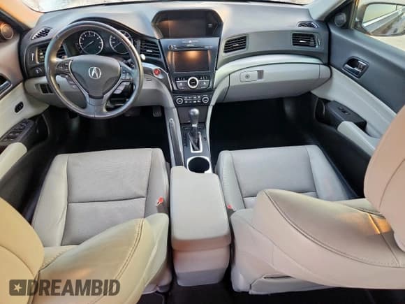 ✅ 2018 Acura ILX Premium • VIN: 19UDE2F70JA004582 • Lot: 70763585. Listed on Copart with 137,879 mi. Free auction sales archive from the USA and detailed vehicle history report at DreamBid. Image 8.