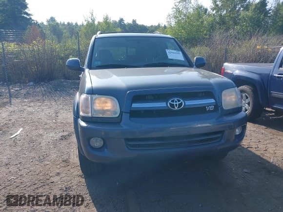 ✅ 2006 Toyota Sequoia Limited • VIN: 5TDBT48A16S270669 • Lot: 42943597. Wystawiony na IAAI z przebiegiem 155 441 mil. Bezpłatny archiwum sprzedaży aukcyjnych z USA i szczegółowy raport historii pojazdu na DreamBid. Zdjęcie 12.