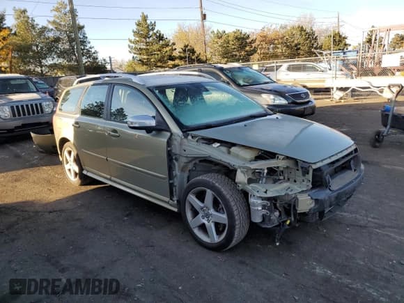 ✅ 2009 Volvo V50 R-Design • VIN: YV1MJ672692461823 • Лот: 78099044. Опубликован ранее на Copart с пробегом 110 331 миль. Бесплатный доступ к архиву аукционных продаж из США и подробный отчёт об истории автомобиля на DreamBid. Изображение 4.