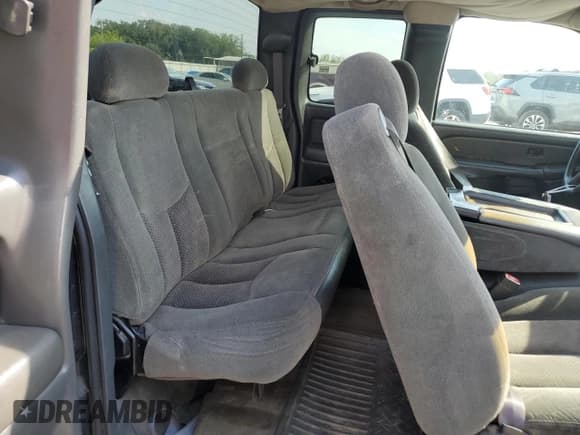 ✅ 2003 Chevrolet Silverado 1500 LS • VIN: 2GCEC19T531393731 • Лот: 72552534. Опубликован ранее на Copart с пробегом 422 797 миль. Бесплатный доступ к архиву аукционных продаж из США и подробный отчёт об истории автомобиля на DreamBid. Изображение 10.