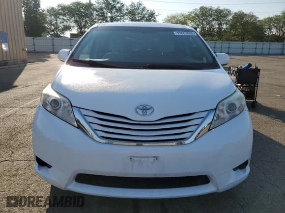 ✅ 2015 Toyota Sienna LE AAS • VIN: 5TDKK3DC6FS560071 • Lot: 59883805. Listed on Copart with 125,292 mi. Free auction sales archive from the USA and detailed vehicle history report at DreamBid. Image 5.