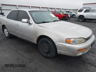 ✅ 1995 Toyota Camry LE • VIN: JT2SK12E5S0327734 • Lot: 43891822. Wystawiony na IAAI z przebiegiem 300 385 mil. Bezpłatny archiwum sprzedaży aukcyjnych z USA i szczegółowy raport historii pojazdu na DreamBid. Zdjęcie 1.