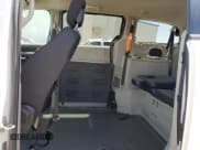 ✅ 2017 Dodge Grand Caravan SE • VIN: 2C7WDGBG7HR738822 • Lot: 67392035. Wystawiony na Copart z przebiegiem 152 950 mil. Bezpłatny archiwum sprzedaży aukcyjnych z USA i szczegółowy raport historii pojazdu na DreamBid. Zdjęcie 10.